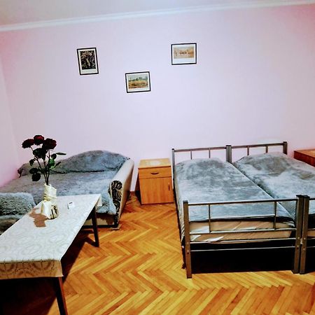 Apartment With A Nice Terrace In Old City Center تبليسي المظهر الخارجي الصورة