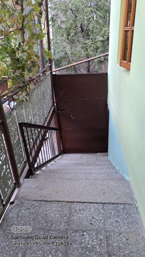 Apartment With A Nice Terrace In Old City Center تبليسي المظهر الخارجي الصورة