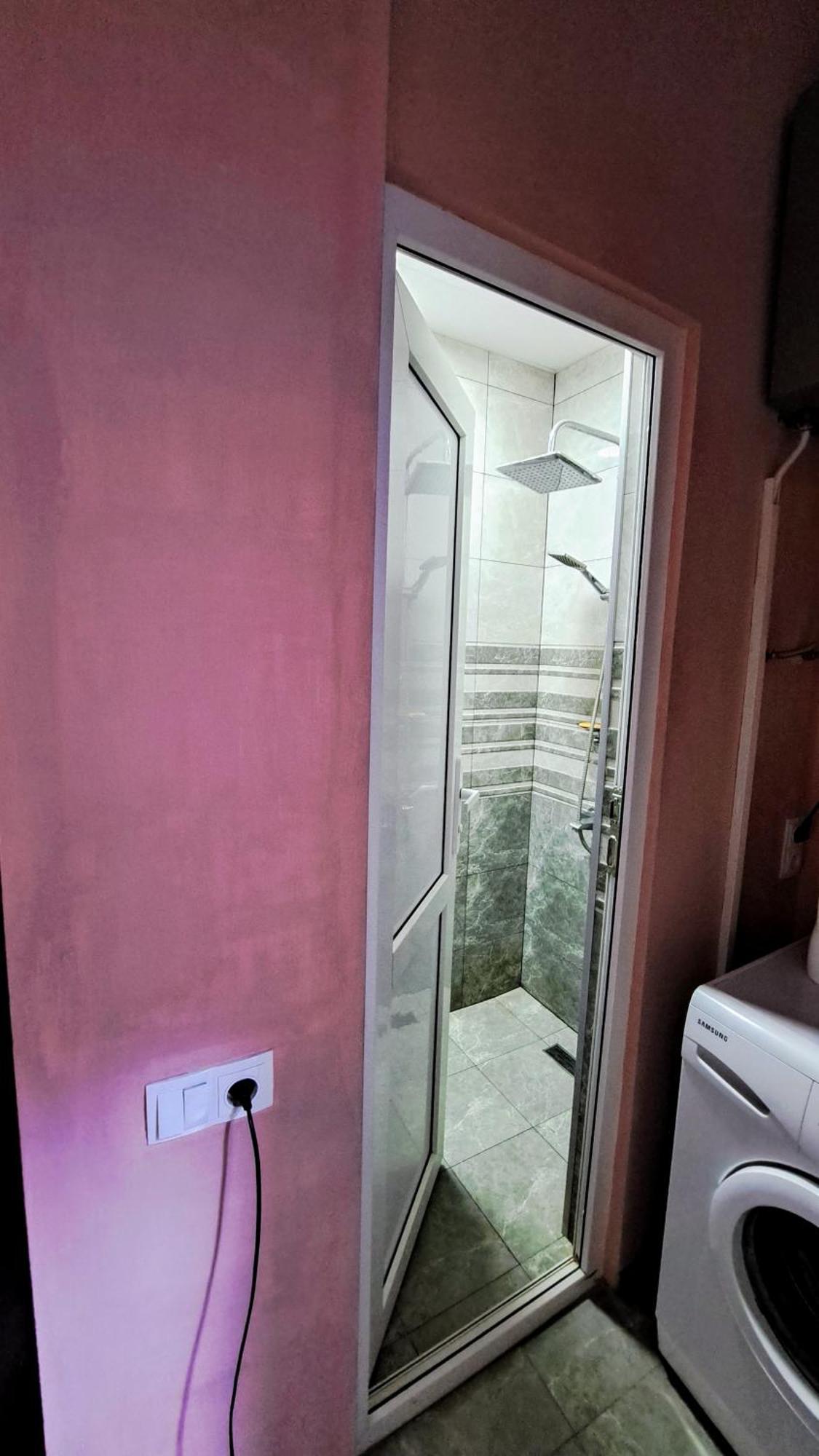 Apartment With A Nice Terrace In Old City Center تبليسي المظهر الخارجي الصورة
