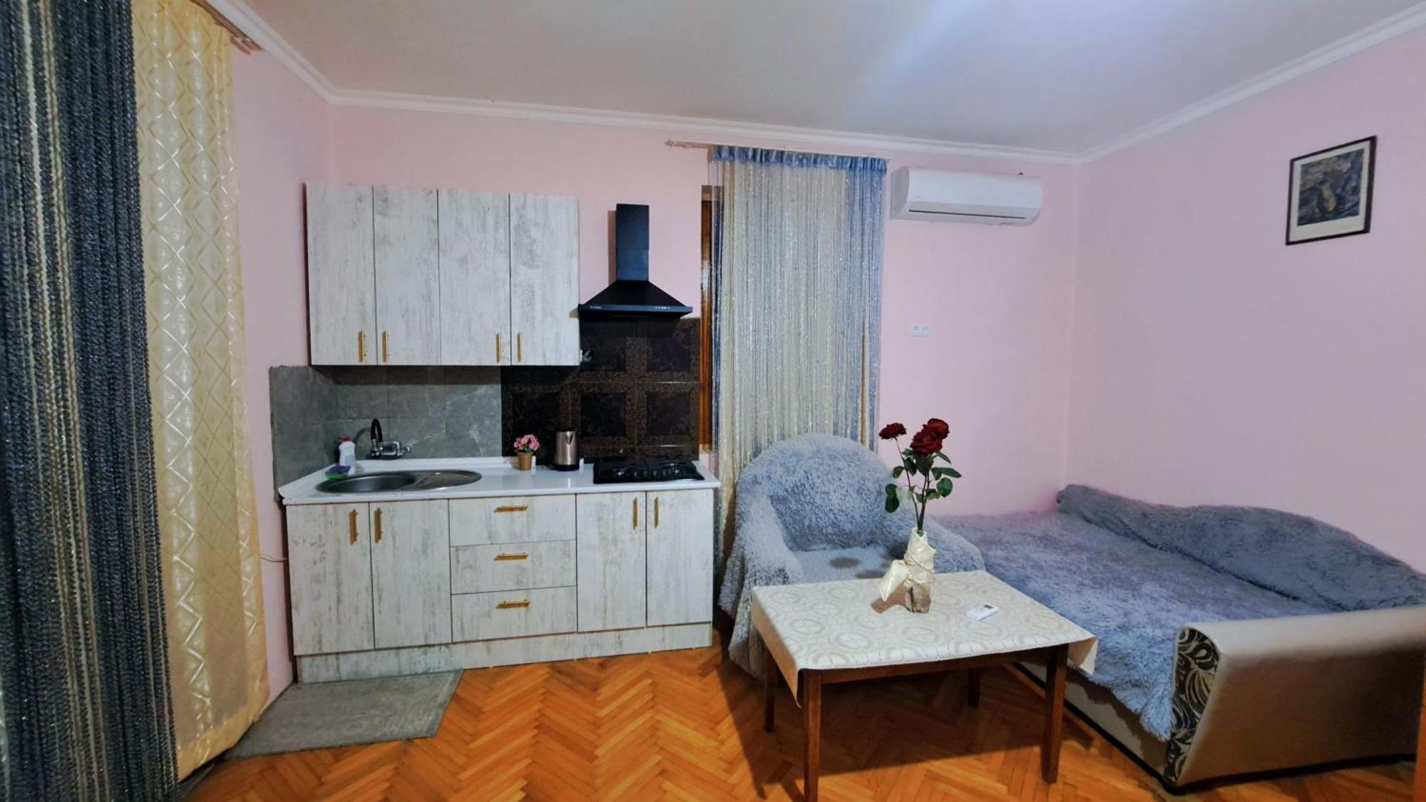Apartment With A Nice Terrace In Old City Center تبليسي المظهر الخارجي الصورة